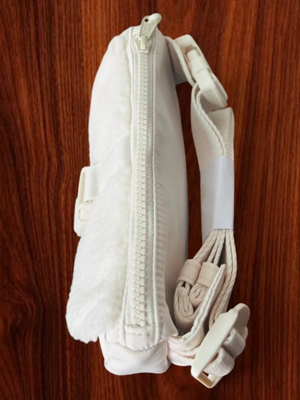 🆕🤍 Sherpa Nylon Sling Bag PINK Victoria’s Secret NWT